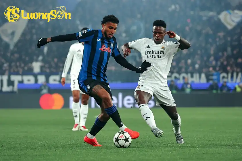 Atalanta (trái) sẽ hưởng niềm vui trọn vẹn ở trận mở màn Serie A 2025/2026. (Ảnh: Internet) Atalanta (trái) sẽ hưởng niềm vui trọn vẹn ở trận mở màn Serie A 2025/2026