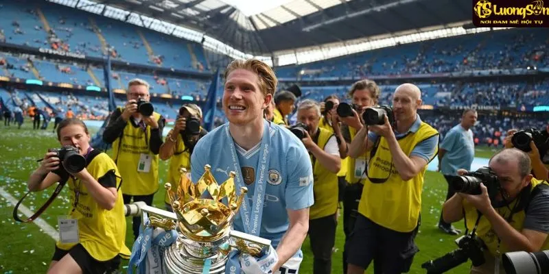 Nhìn lại hành trình lẫy lừng của De Bruyne tại Man City
