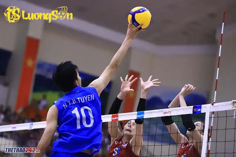 Tuyển bóng chuyền nữ Việt Nam đánh bại Thái Lan tại SEA V.League.